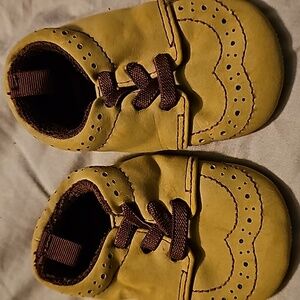 Baby brown shoes sz. 2